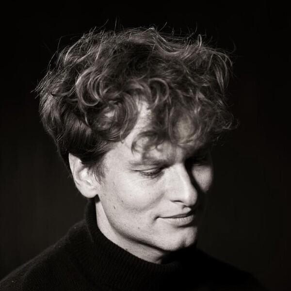 Thom Glover