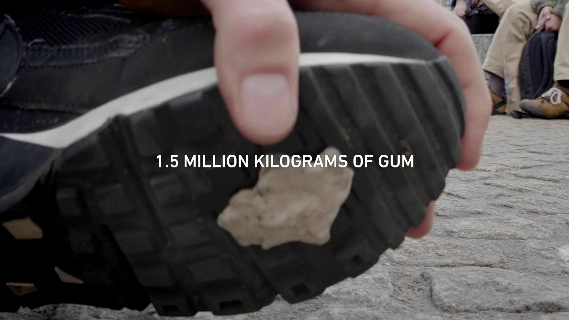Gumshoe – The First Shoe in Chewing Gum – Fubiz TV
